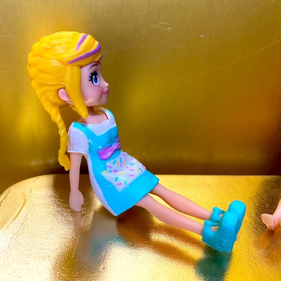 POLLY POCKET DOLLS LILA, RED HEAD & WHITE & TEAL BAKING SPRINKLES DOLL 4” MATTEL - Picture 5 of 11
